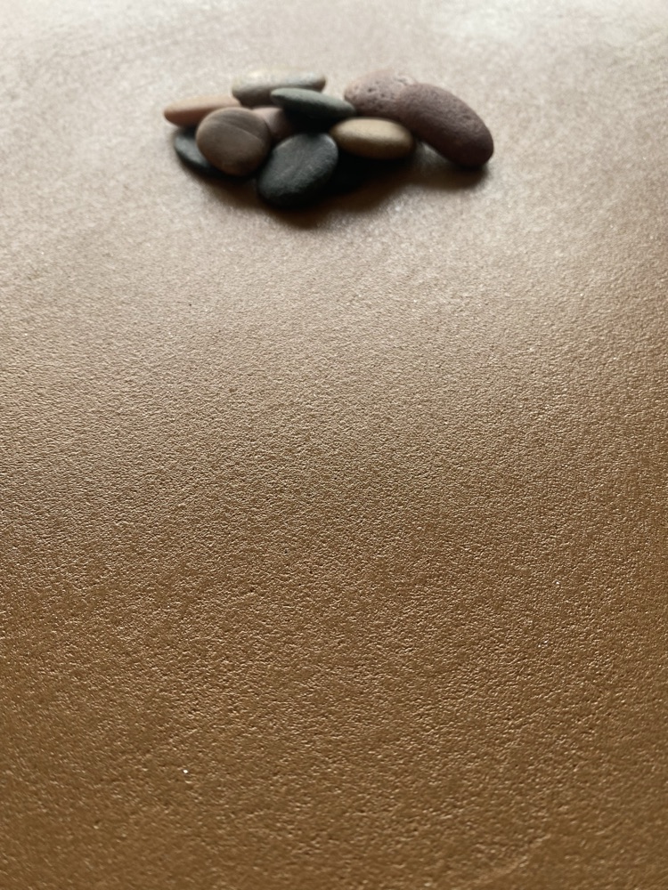Pískový odstín — mikrocement