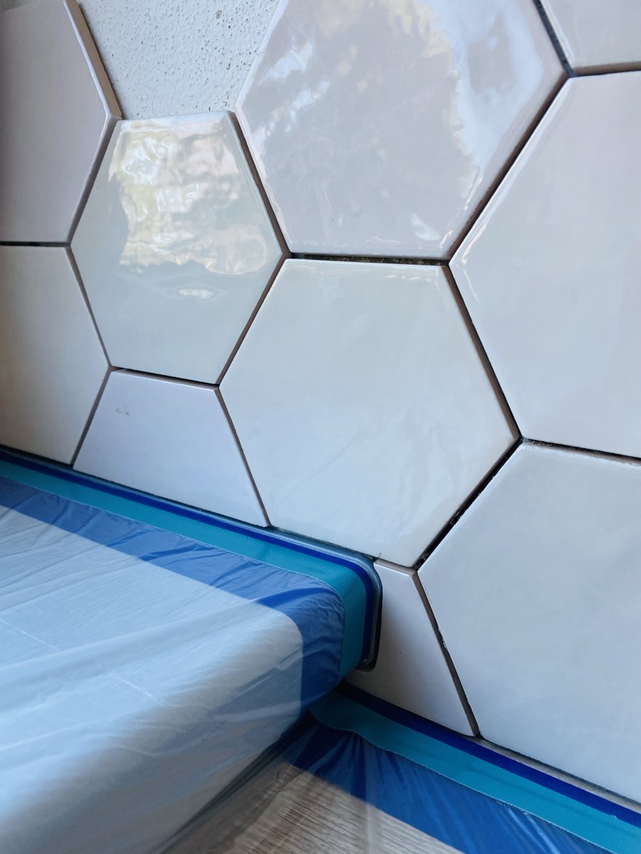 Instalace hexagonálního obkladu